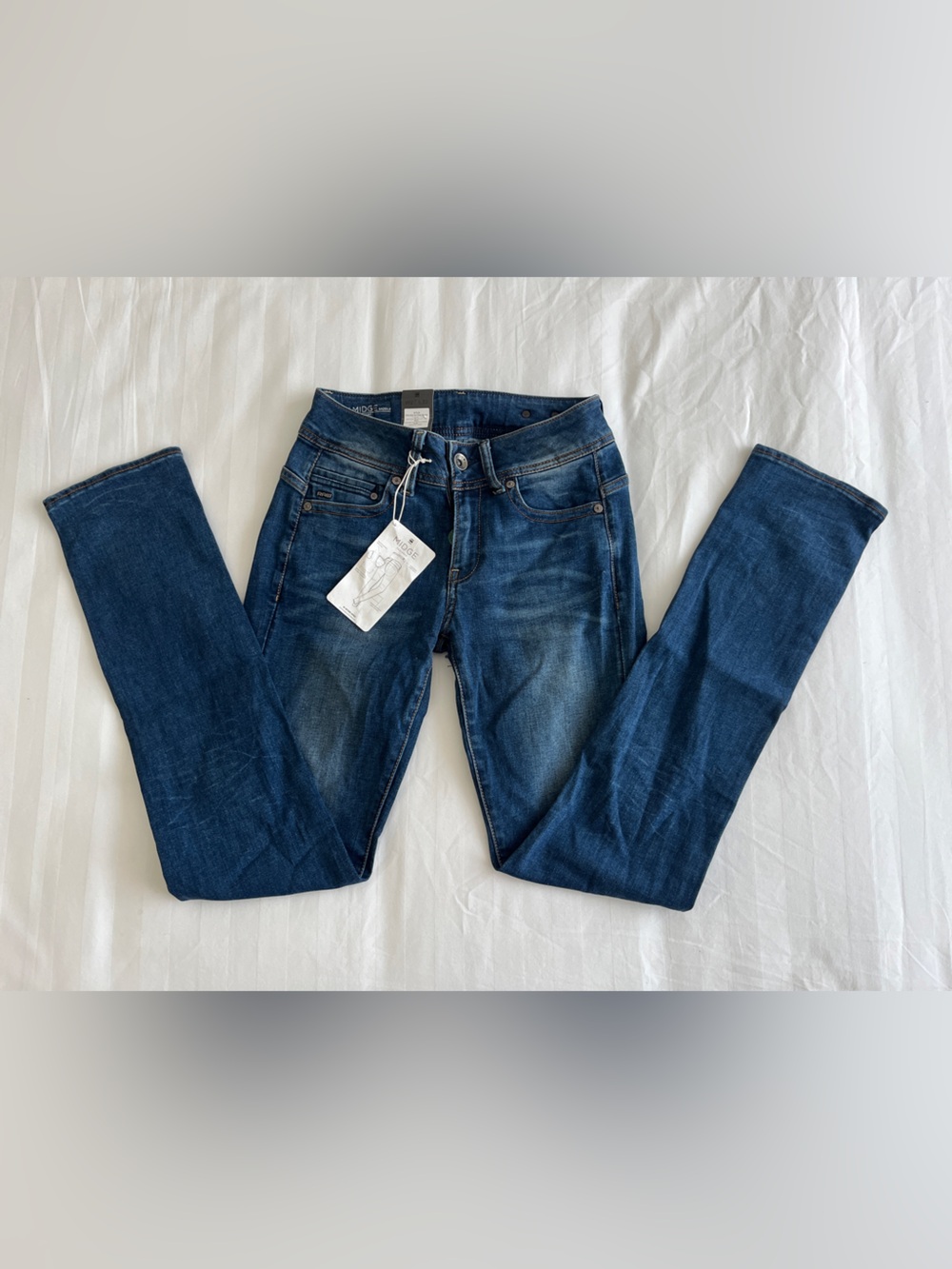 G-Star Slim Midge saddle mid straight Jeans in Dark Blue Denim 27/32